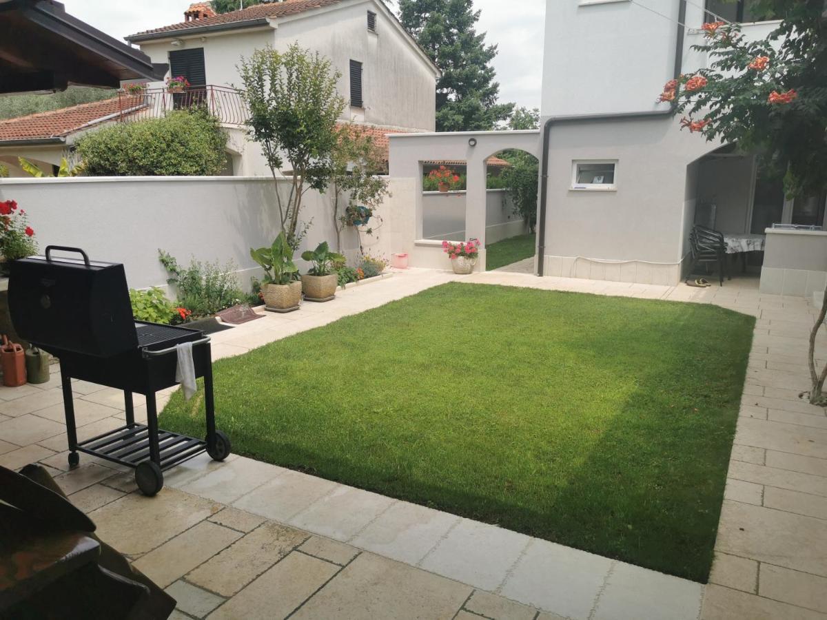 Apartments Slisko Porec Exterior photo