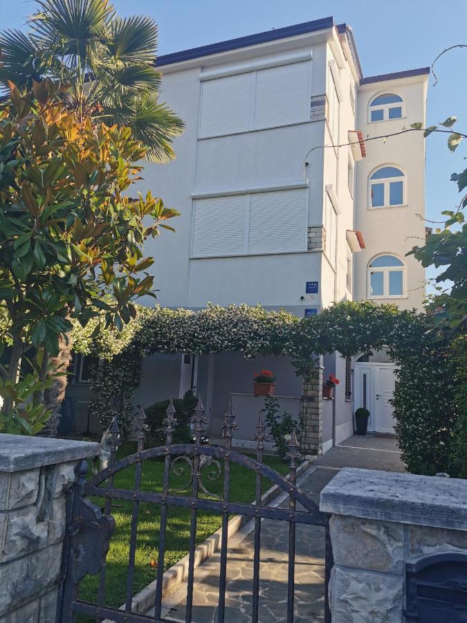 Apartments Slisko Porec Exterior photo