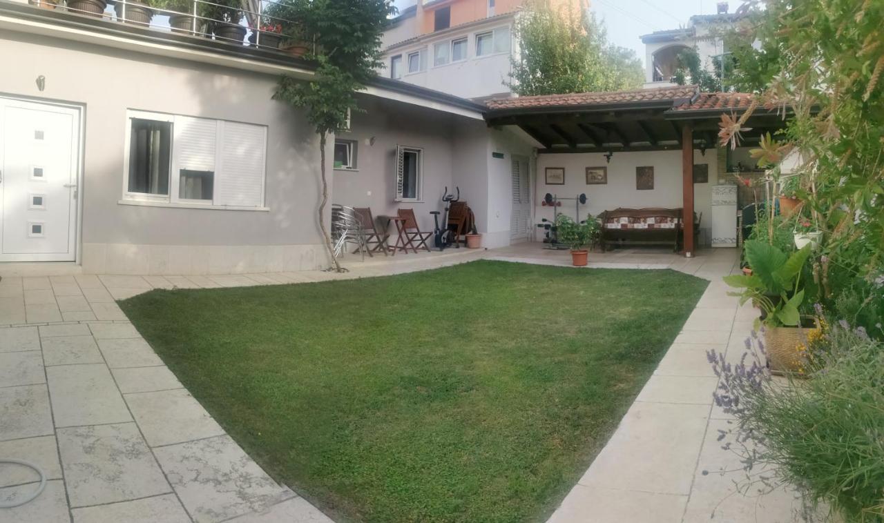 Apartments Slisko Porec Exterior photo