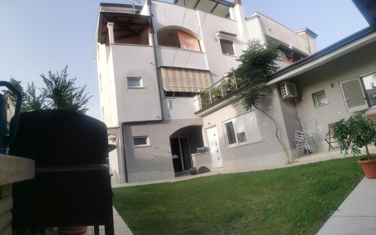 Apartments Slisko Porec Exterior photo